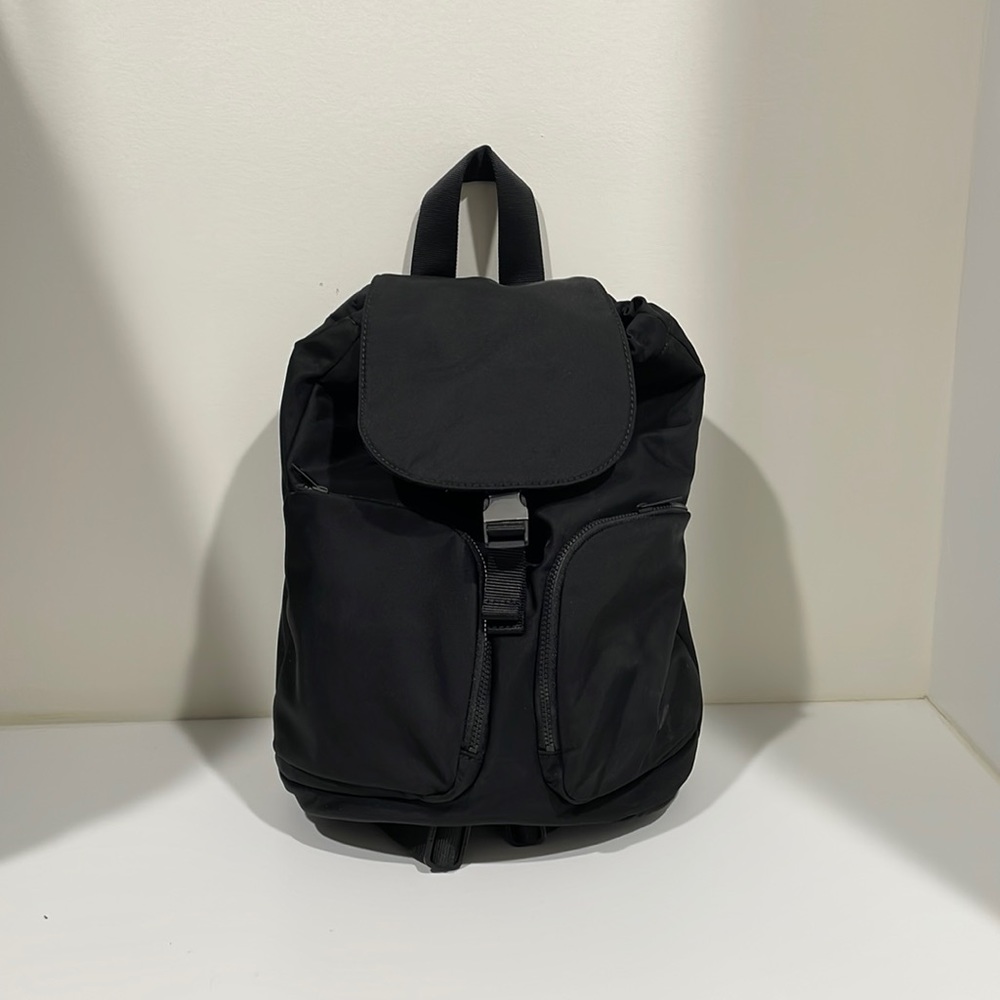 Lululemon small backpack